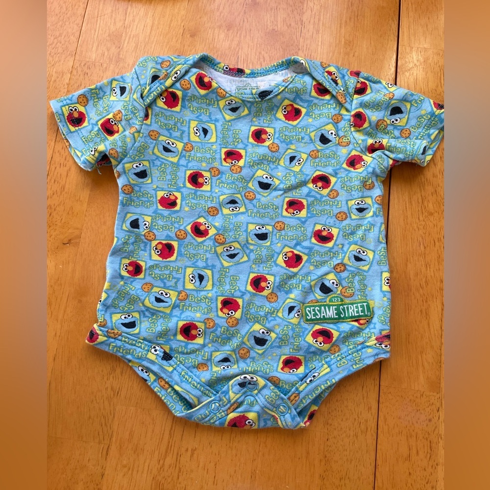 Sesame Street bodysuit 3-6 months​